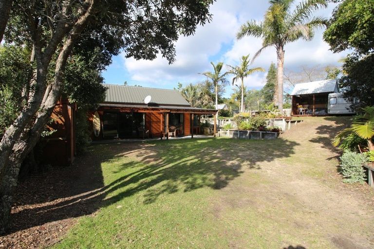 Photo of property in 160 Waimaire Avenue, Matarangi, Whitianga, 3592