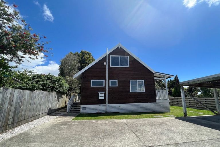 Photo of property in 1/43 Hutchinson Avenue, New Lynn, Auckland, 0600