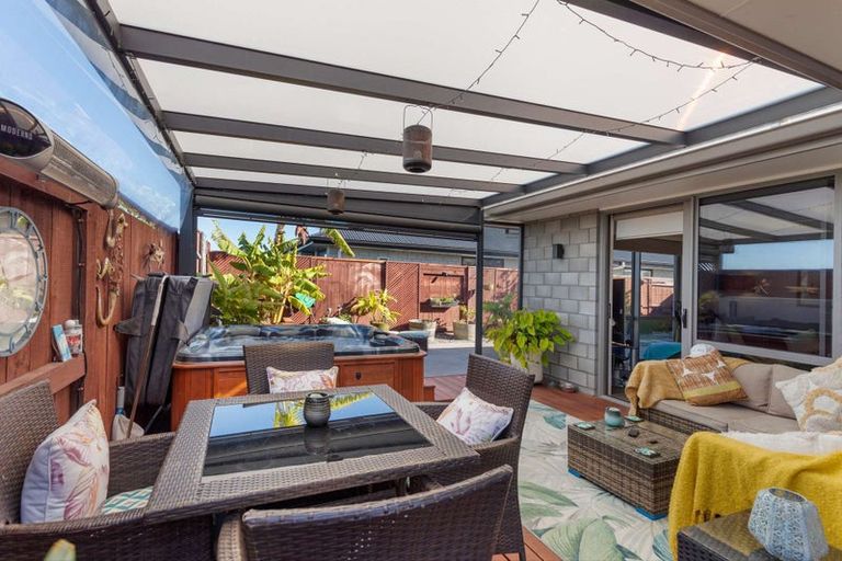 Photo of property in 32 Sabre Street, Papamoa Beach, Papamoa, 3118