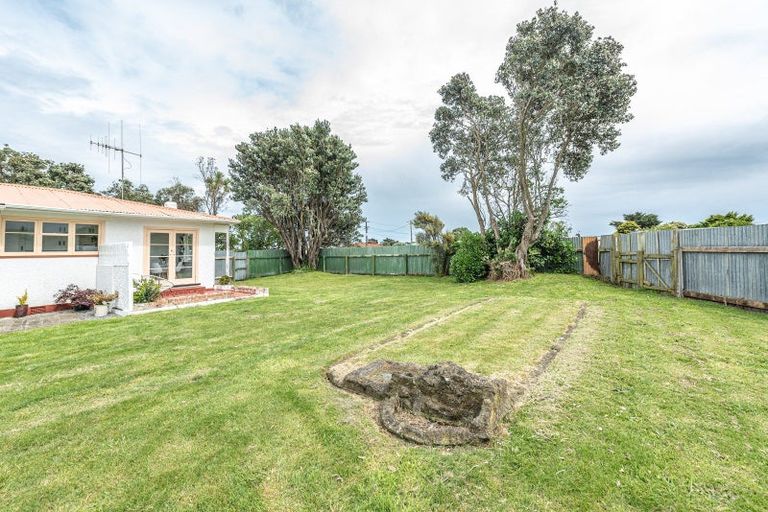 Photo of property in 54 Polson Street, Castlecliff, Whanganui, 4501