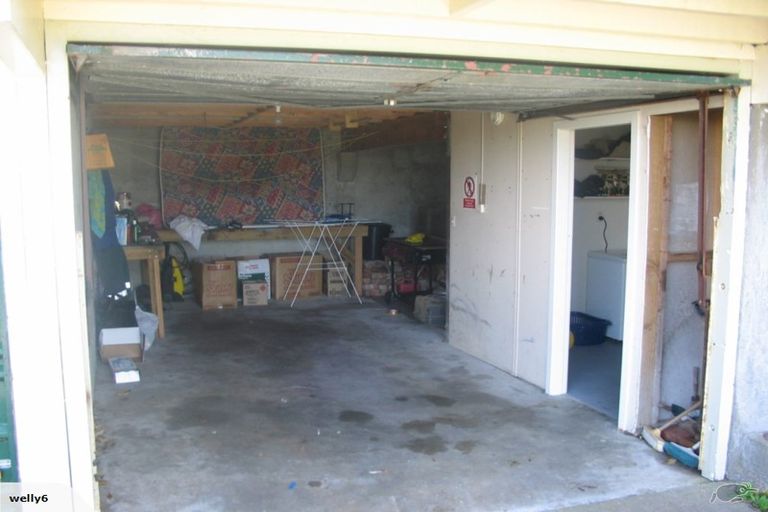 Photo of property in 8 Aspen Grove, Maungaraki, Lower Hutt, 5010