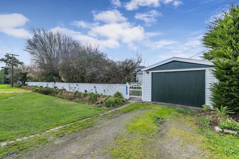 Photo of property in 494 Lake Road South, Leeston, 7683