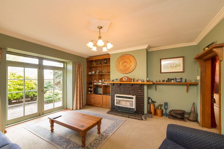 Photo of property in 34 Florence Avenue, Palmerston North, 4414