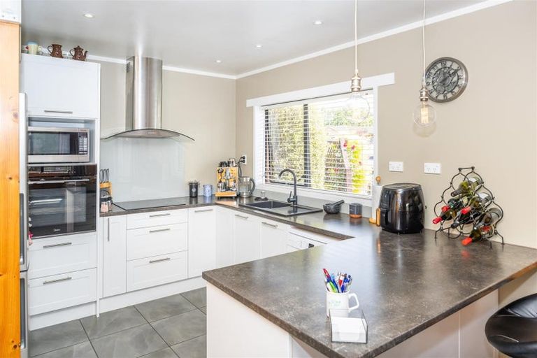 Photo of property in 13 Cromwell Drive, Fitzroy, Hamilton, 3206