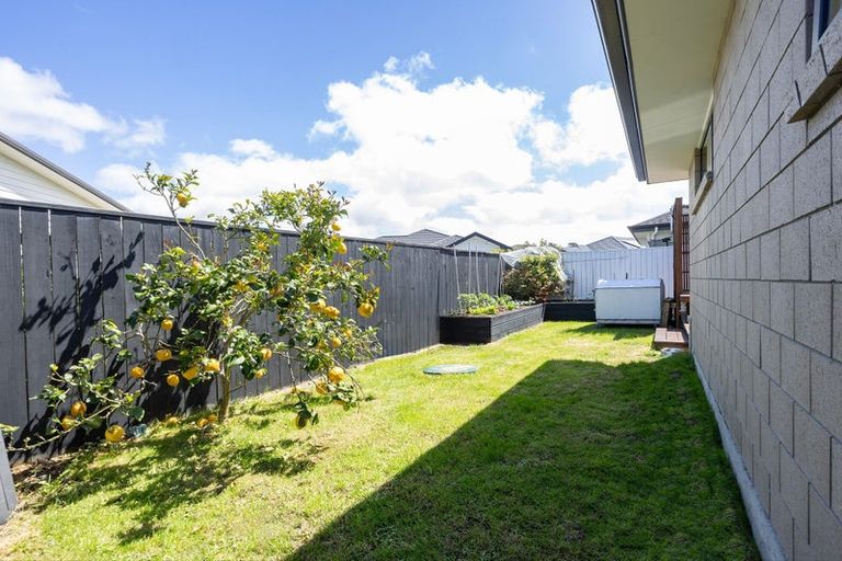 Photo of property in 61 Vinistra Road, Kumeu, 0810