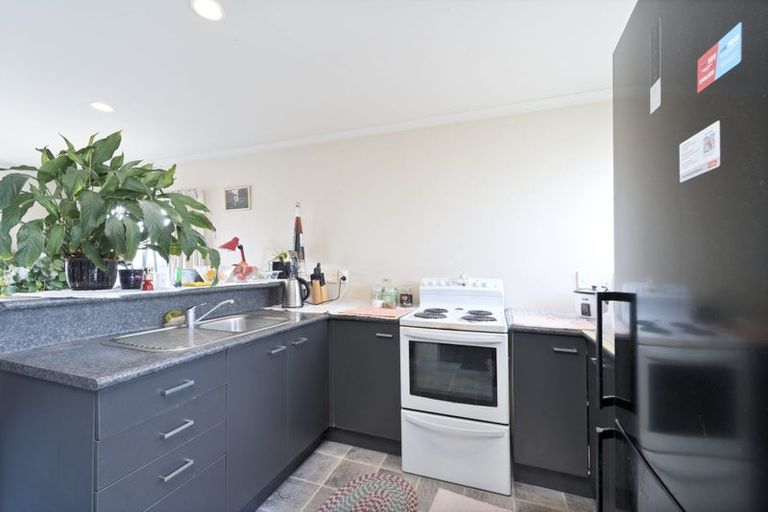 Photo of property in 41 St Leonards Road, Kelston, Auckland, 0602