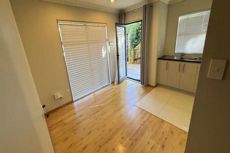 Photo of property in 20 Opal Avenue, Pakuranga, Auckland, 2010