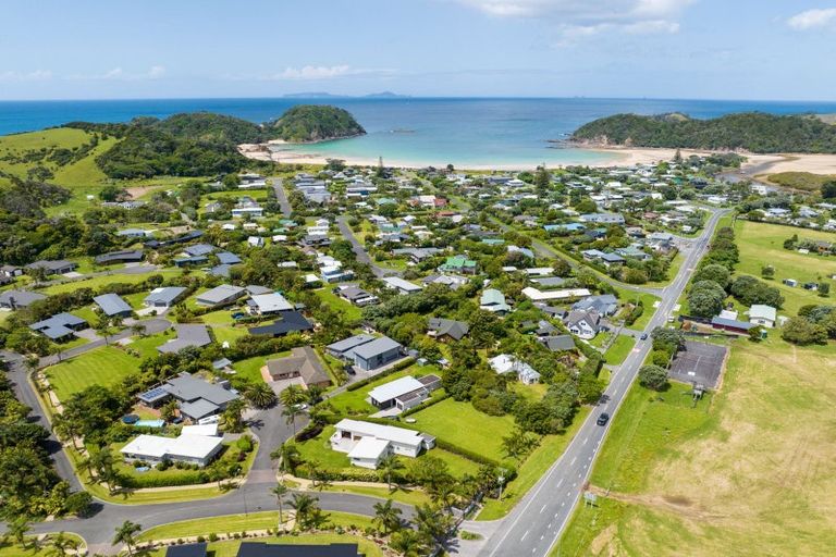 Photo of property in 2 Meridian Place, Matapouri, Whangarei, 0173
