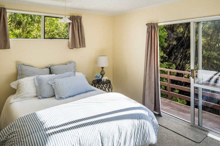 Photo of property in 23 Woolwich Close, Whitby, Porirua, 5024