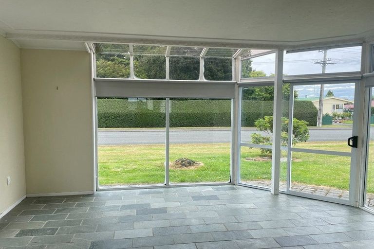 Photo of property in 49 Mary Street, Winton, 9720