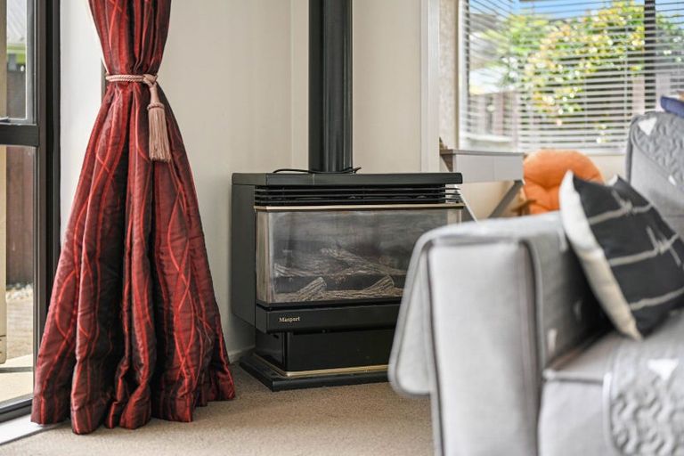 Photo of property in 37 Radiata Street, Fairview Downs, Hamilton, 3214