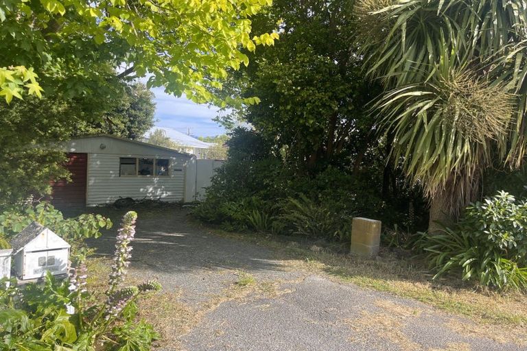 Photo of property in 64 Freemans Road, Otaki, 5512