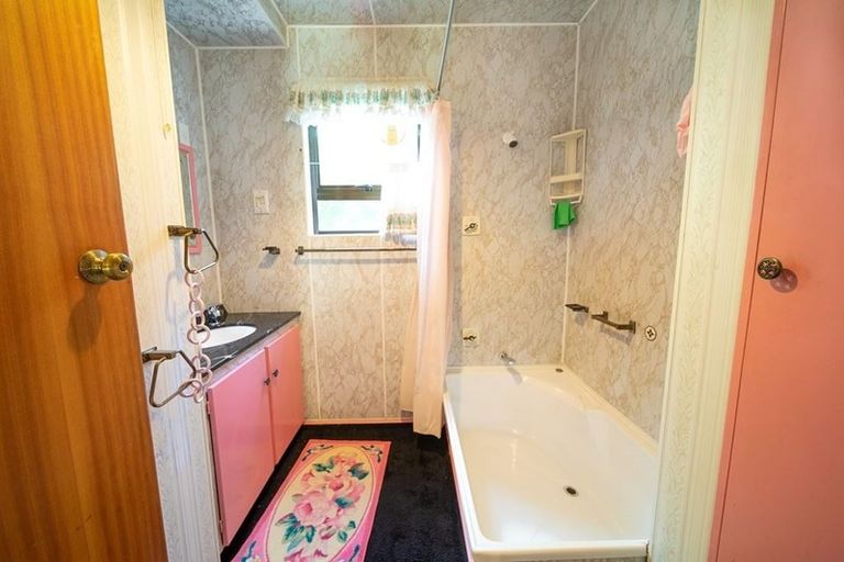 Photo of property in 45 Branxholm Street, Roxburgh, 9500