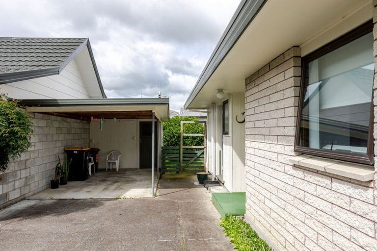 Photo of property in 14 George Street, Dannevirke, 4930