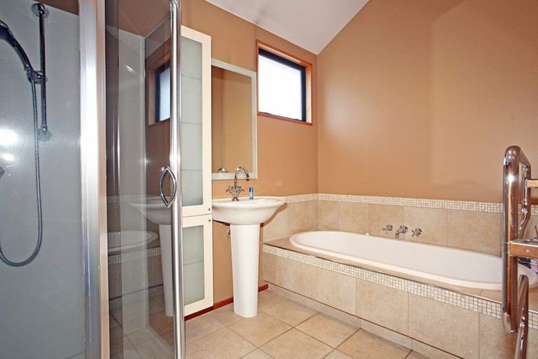 Photo of property in 183 Withells Road, Avonhead, Christchurch, 8042