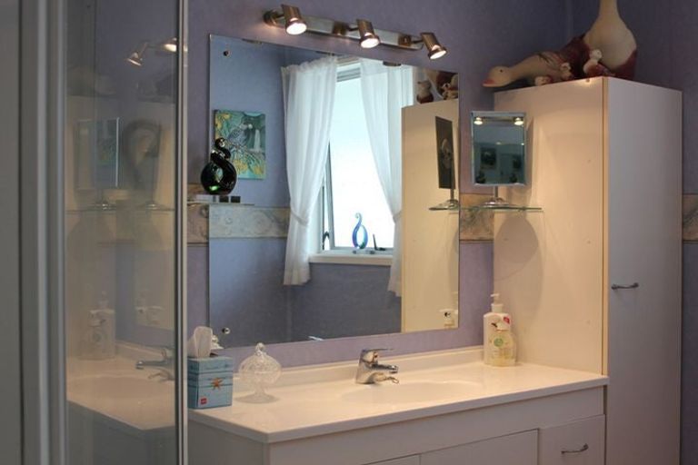 Photo of property in 45 Salamanca Road, Sunnynook, Auckland, 0620