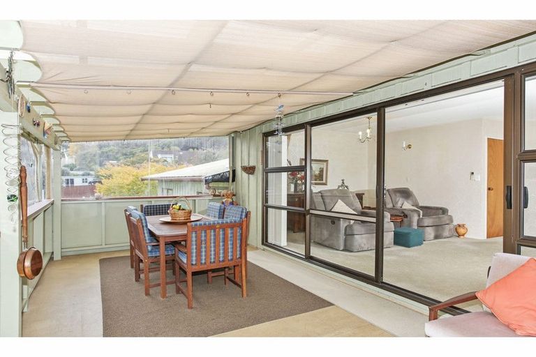 Photo of property in 9 Balmerino Avenue, Red Hill, Papakura, 2110