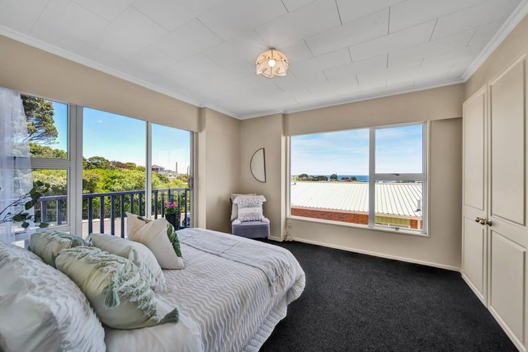 Photo of property in 75 Belt Road, New Plymouth, 4310