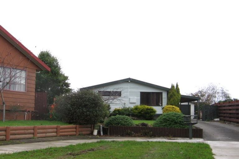 Photo of property in 12 Suzanne Grove, Kelvin Grove, Palmerston North, 4414