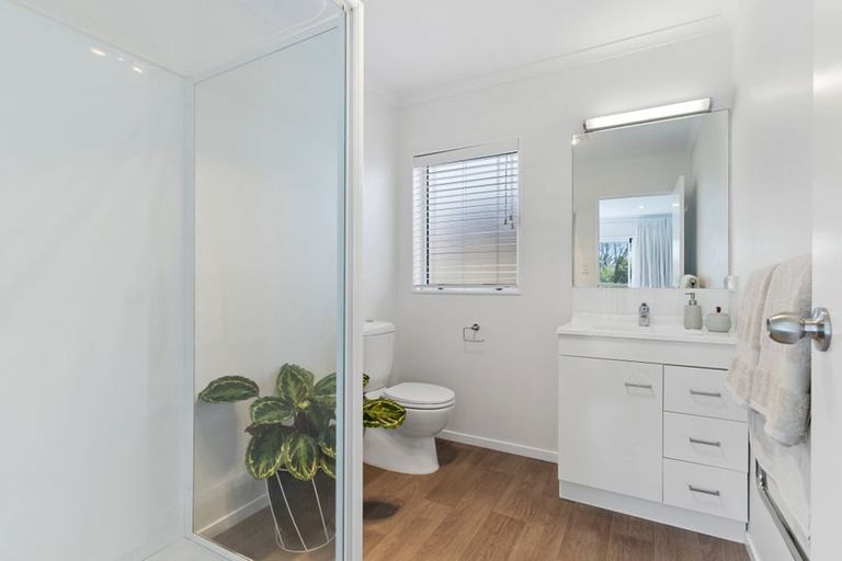 Photo of property in 15a John Street, Birkenhead, Auckland, 0626