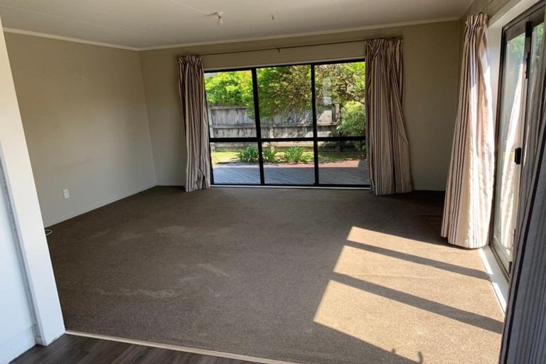 Photo of property in 82a Alexander Road, Raumati Beach, Paraparaumu, 5032