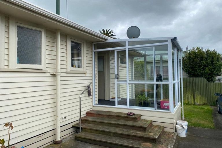 Photo of property in 144 Waihi Road, Hawera, 4610