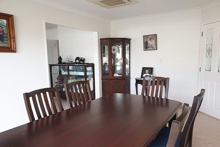 Photo of property in 8 Adam Lile Drive, Highlands Park, New Plymouth, 4312