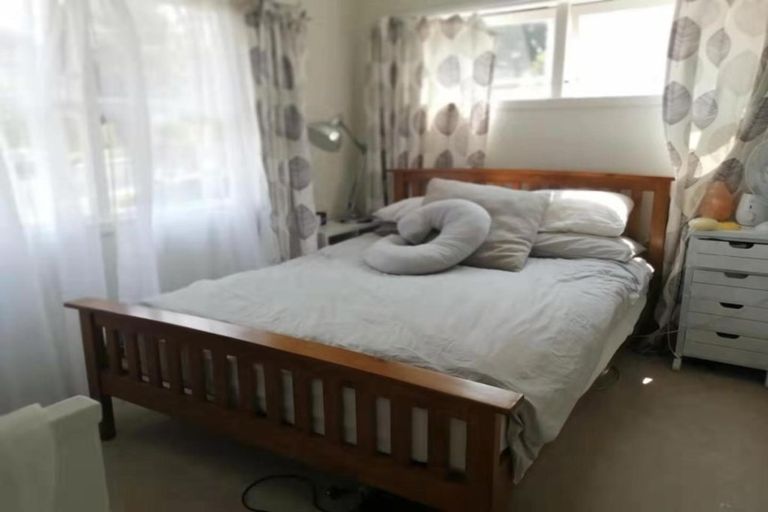 Photo of property in 1/31 Becroft Drive, Forrest Hill, Auckland, 0620