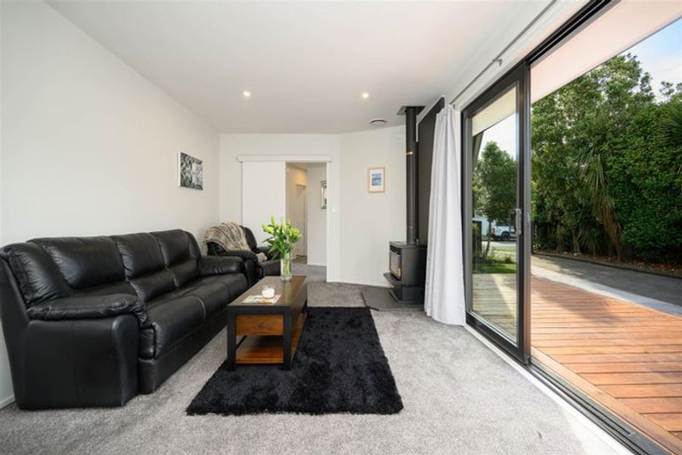 Photo of property in 6 Bidwell Place, Hillmorton, Christchurch, 8025