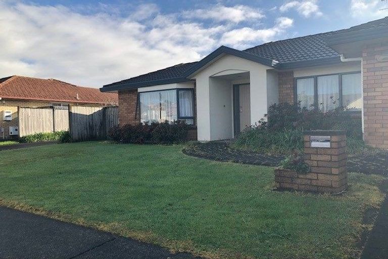 Photo of property in 11 Redcastle Drive, East Tamaki, Auckland, 2013