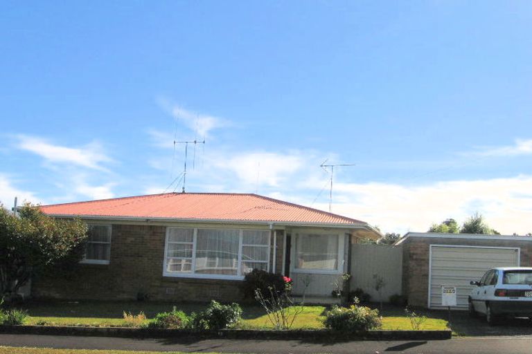 Photo of property in 100a Storey Avenue, Forest Lake, Hamilton, 3200