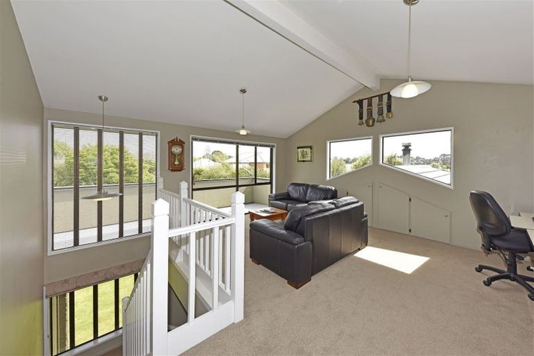 Photo of property in 50c Karnak Crescent, Russley, Christchurch, 8042