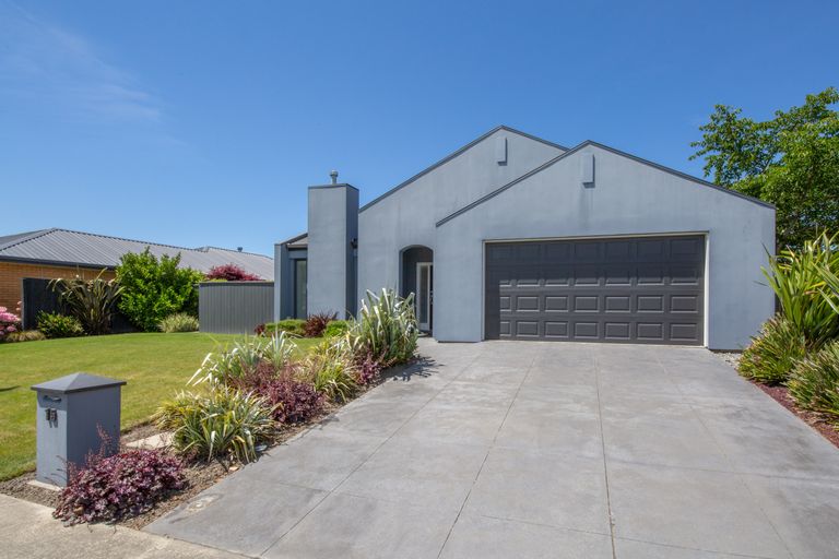 Photo of property in 15 Mistral Road, Northwood, Christchurch, 8051