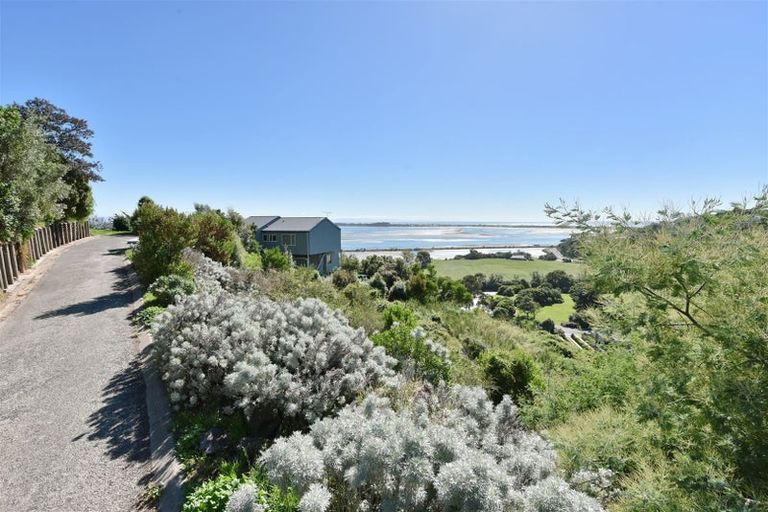 Photo of property in 20 La Costa Lane, Mount Pleasant, Christchurch, 8081