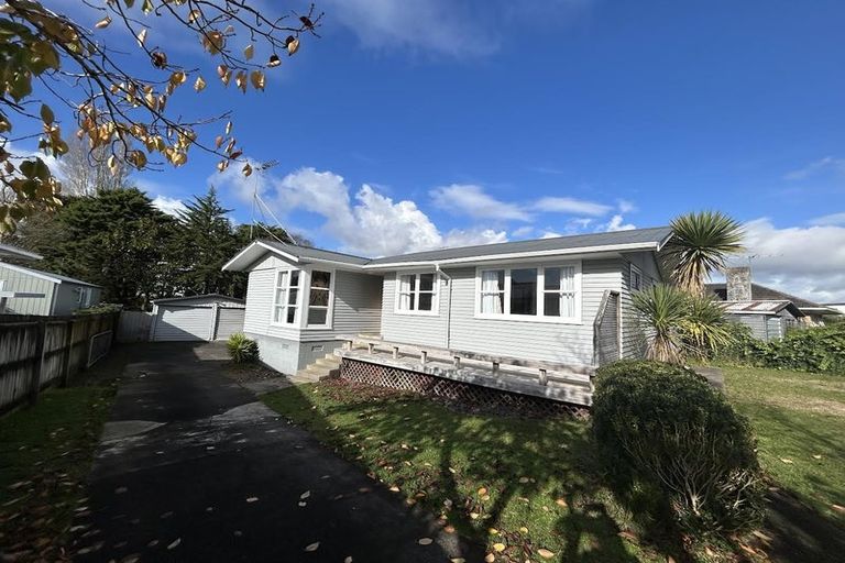 Photo of property in 10 Wood Avenue, Howick, Auckland, 2014
