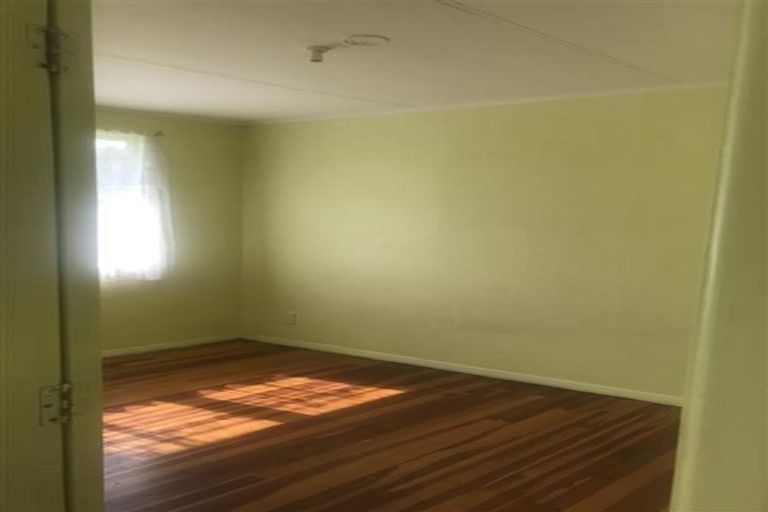 Photo of property in 76 Caravelle Close, Mangere, Auckland, 2022