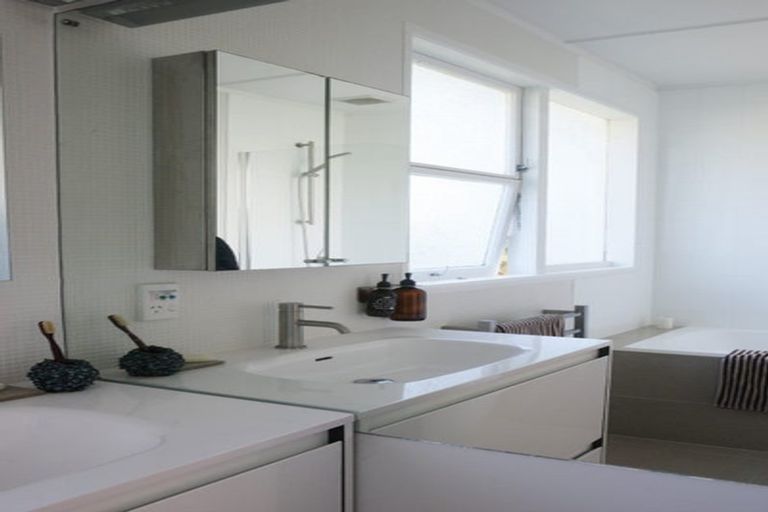 Photo of property in 3/24 Hattaway Avenue, Bucklands Beach, Auckland, 2012