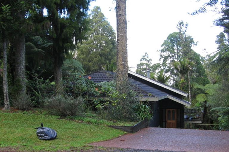 Photo of property in 22 Waima Crescent, Titirangi, Auckland, 0604