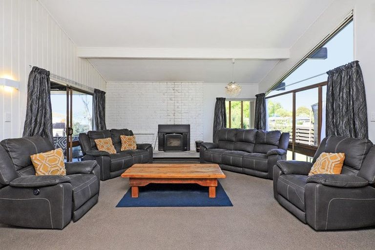 Photo of property in 100 Flaxmere Avenue, Flaxmere, Hastings, 4120