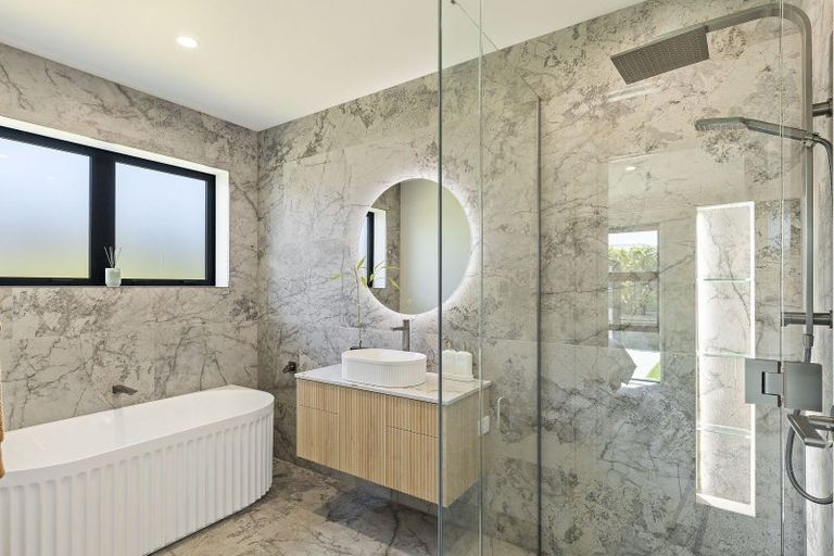 Photo of property in 51 Fernbrook Drive, Hurworth, New Plymouth, 4310