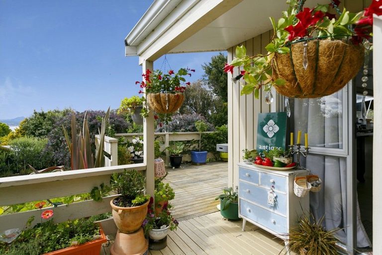 Photo of property in 7b Isobel Street, Acacia Bay, Taupo, 3330