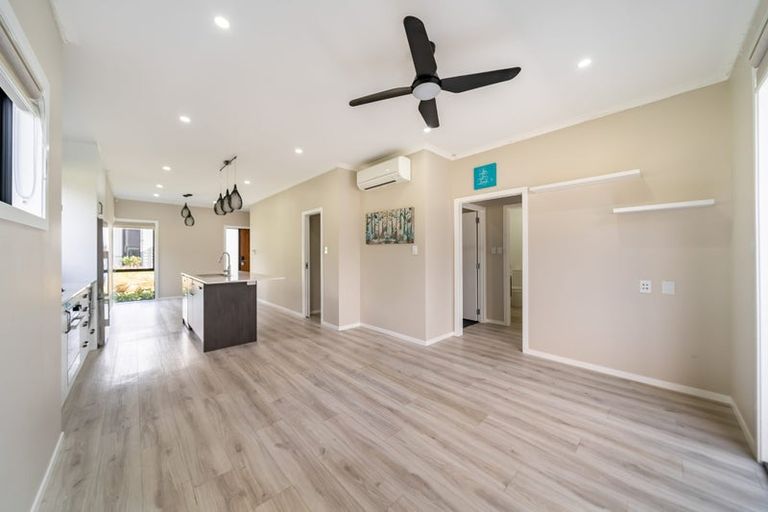 Photo of property in 11 Josland Lane, Wallaceville, Upper Hutt, 5018