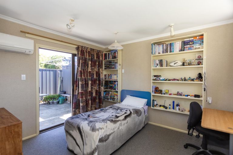 Photo of property in 13 Kingslea Street, Holmes Hill, Oamaru, 9401