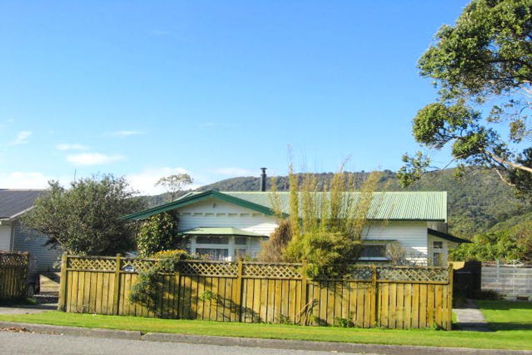 Photo of property in 35 Marsden Road, Greymouth, 7805