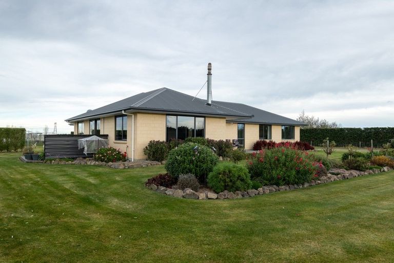 Photo of property in 360 Ashburton Staveley Road, Greenstreet, Ashburton, 7771