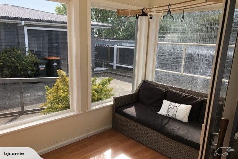 Photo of property in 16 Aspiring Avenue, Milson, Palmerston North, 4414