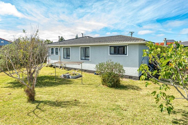 Photo of property in 21 Omori Place, Castlecliff, Whanganui, 4501