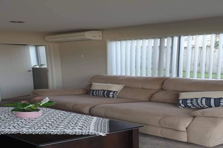 Photo of property in 69 Travis View Drive, Fairview Heights, Auckland, 0632