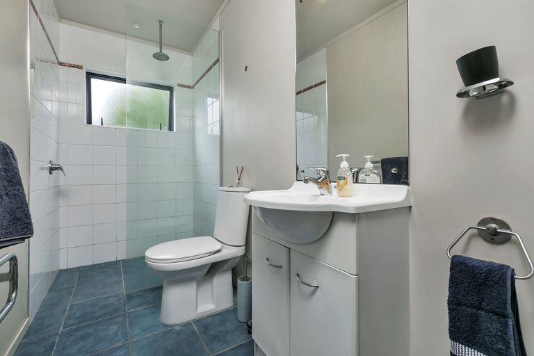 Photo of property in 11 Pineview Lane, Helensville, 0875