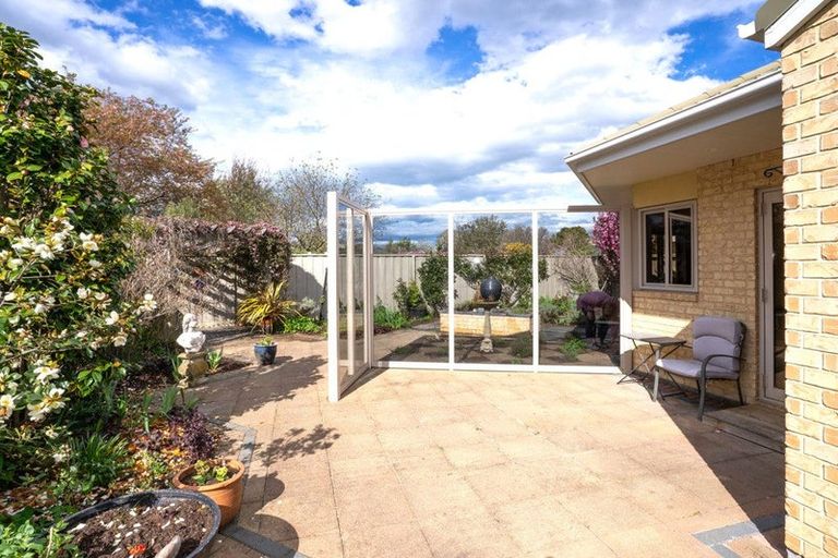Photo of property in 12 Windsor Court, Rangiora, 7400
